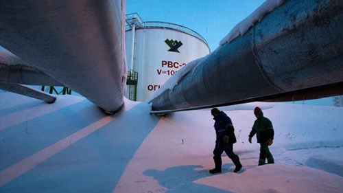 Mỹ chuẩn bị công bố lệnh cấm nhập khẩu dầu từ Nga 